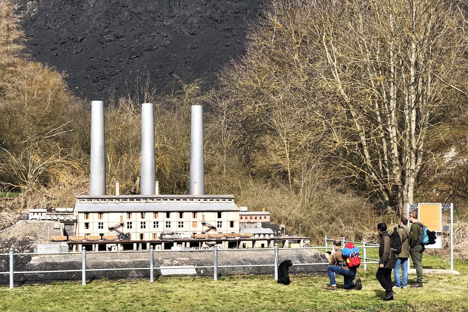 05_Carlo%20Walter_imaginary%20Mansfeld_Iphone_2020_c%20Ralf%20Wendt_BurgVogel